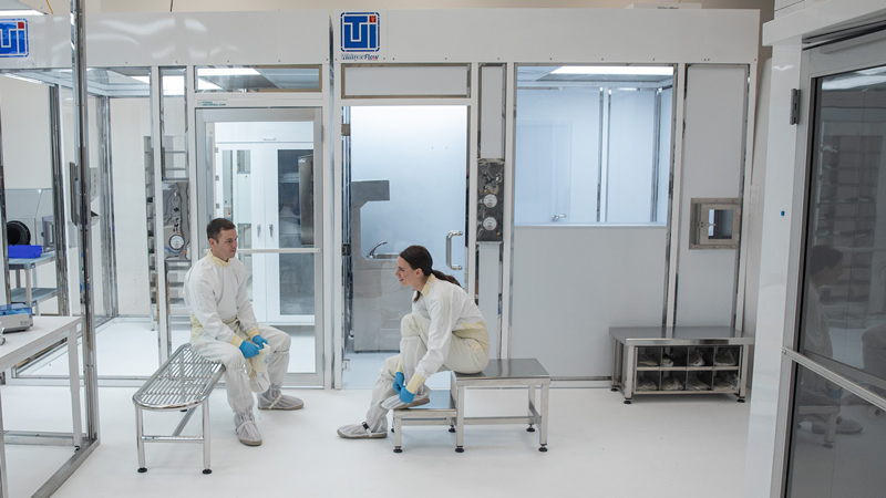 800-16x9-TU-gowning-room-furniture-design-cleanrooms 800-16x9-TU-gowning-room-furniture-design-cleanrooms